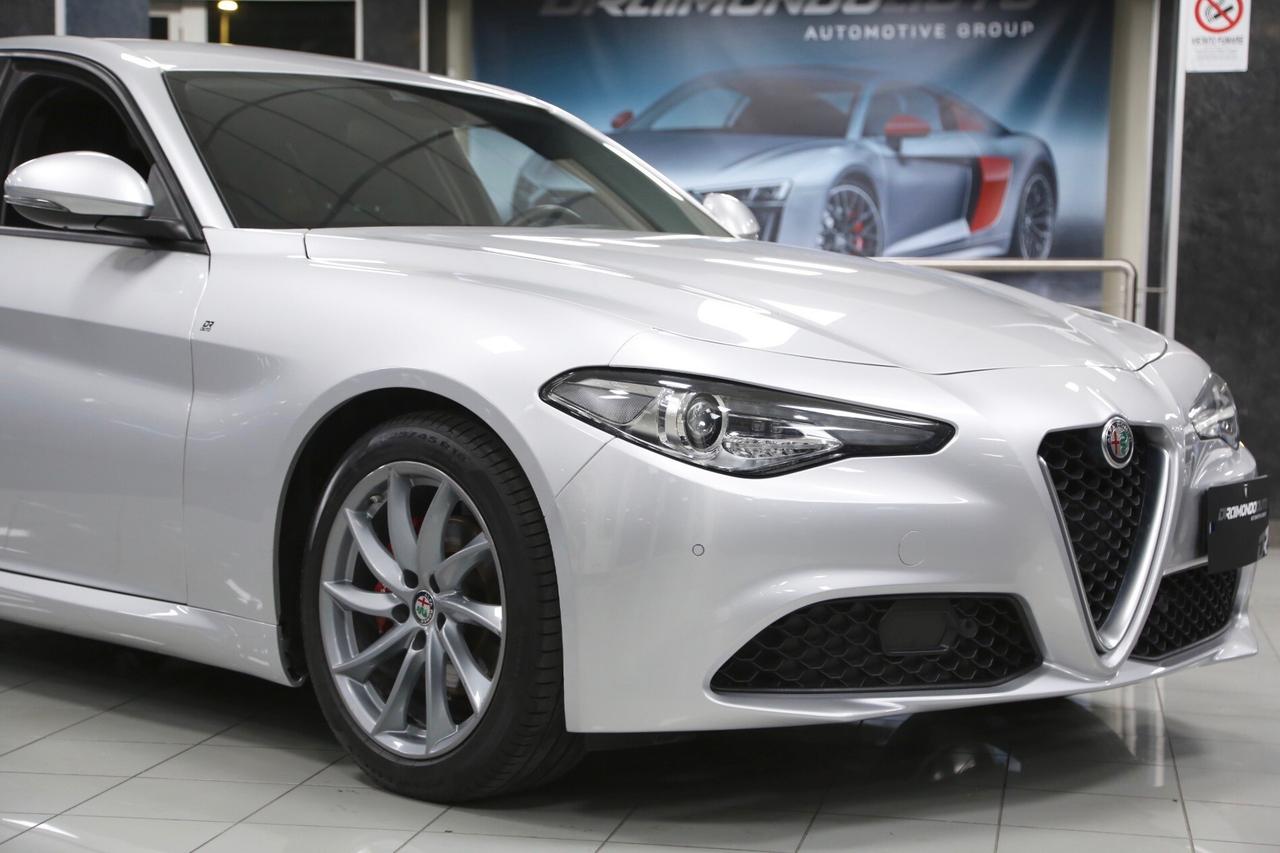 Alfa Romeo Giulia 2.2 Turbodiesel 160 cv AT8 Rosso Edizione