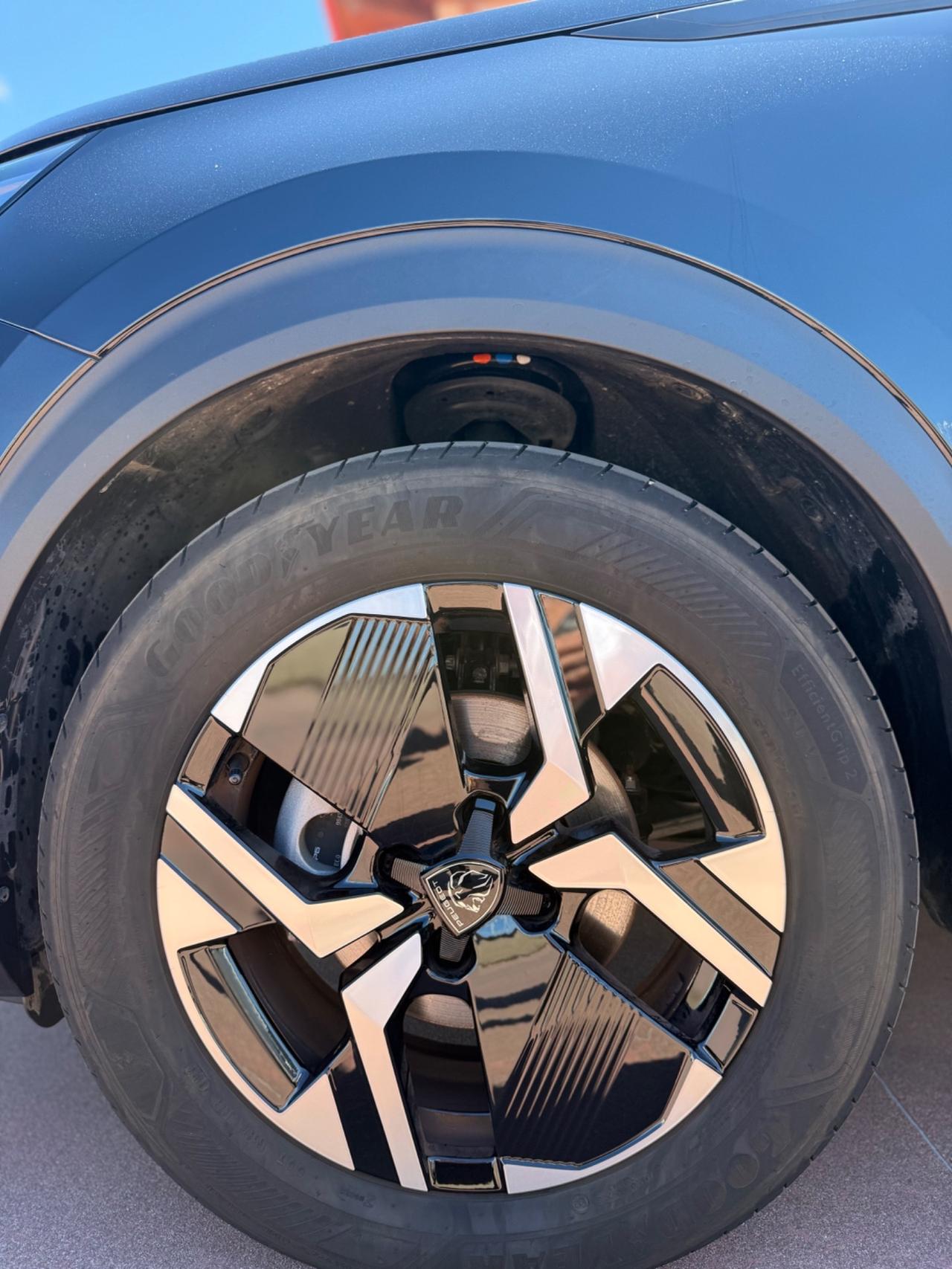 Peugeot 2008 1.2 100cv