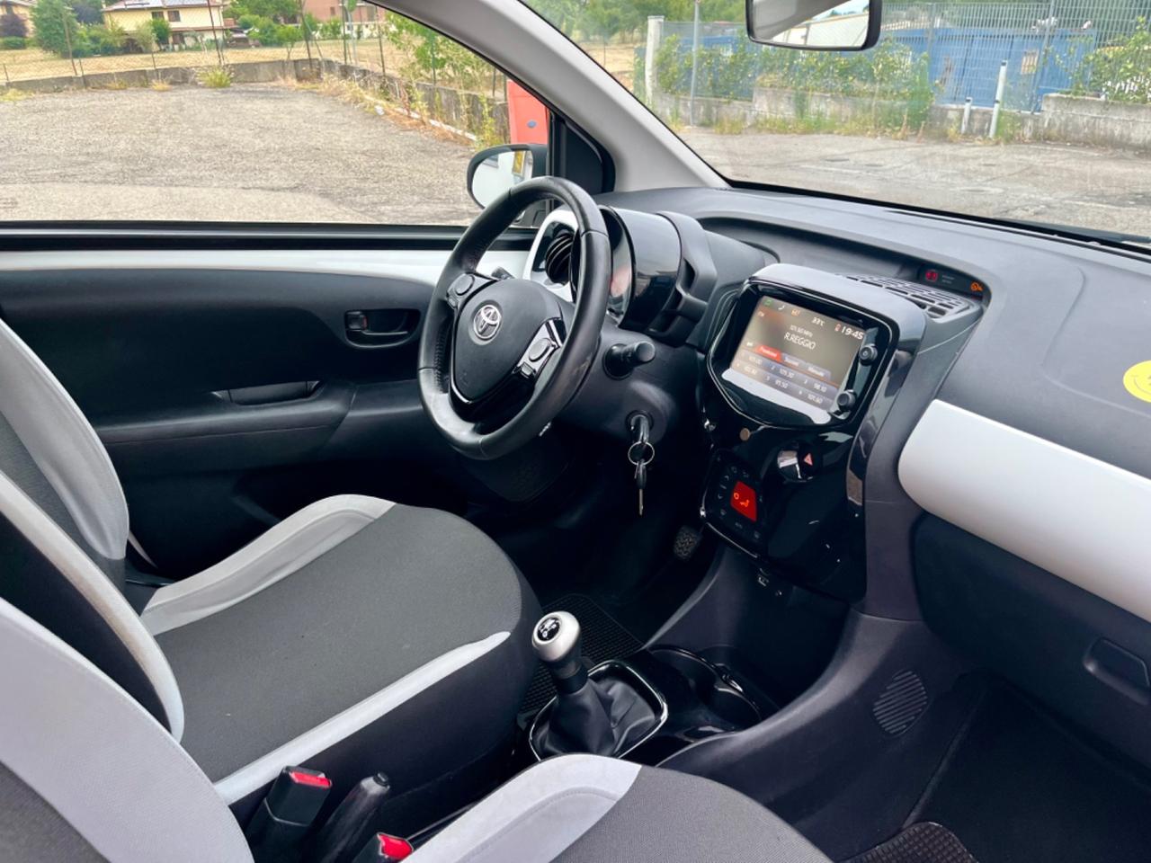 Toyota Aygo 1.0benz 2015 163.000km neopatentati