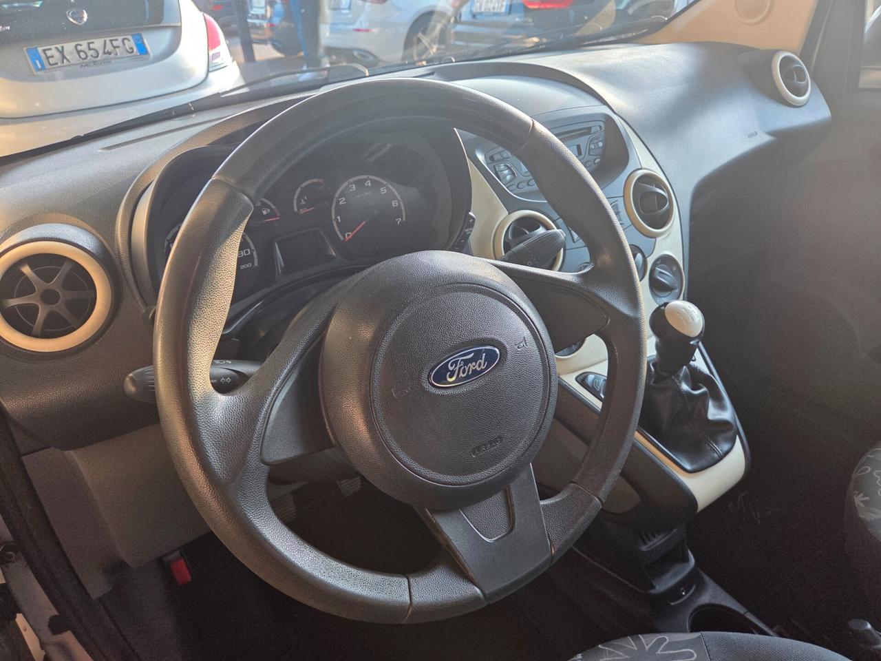 Ford Ka 1.2 8V 69CV Titanium