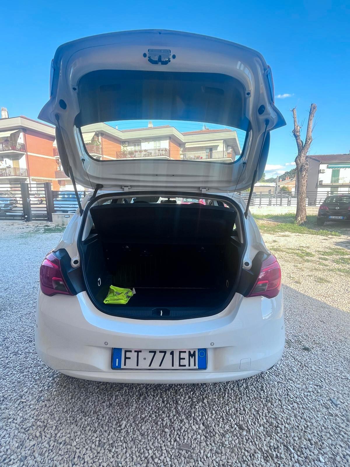 Opel Corsa 1.4 90CV GPL Tech 5 porte Innovation
