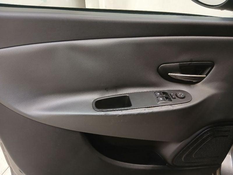 Lancia Ypsilon 1.2 8v Gold s&s 69cv E6