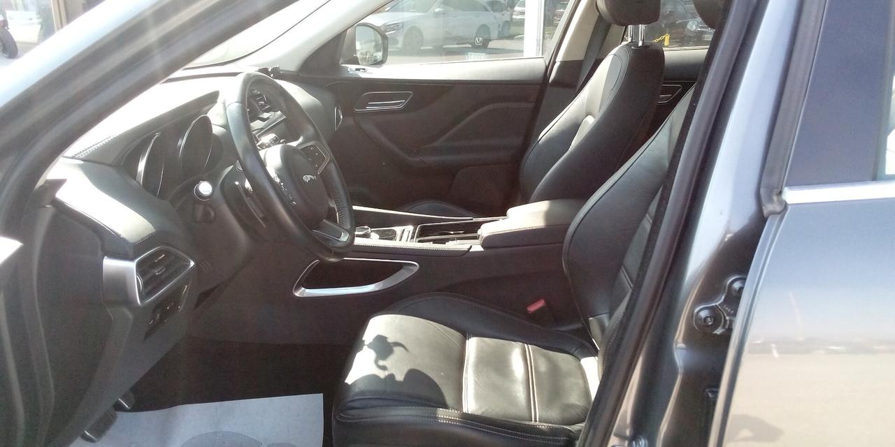 Jaguar F-Pace 2.0 D 180 CV AWD aut. R-Sport