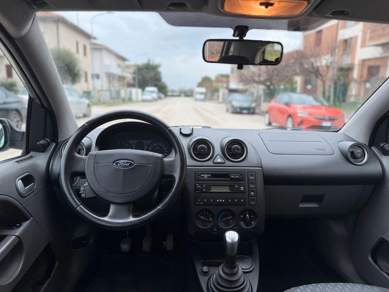 Ford Fiesta 140.000 km OK NEOPATENTATI