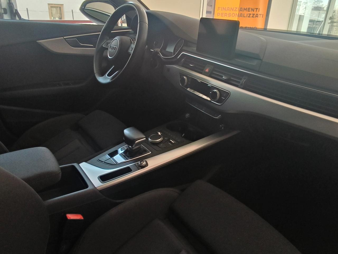 Audi A4 Avant 35 TDI S tronic Business Sport