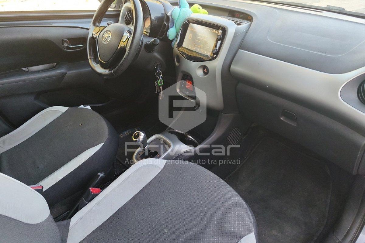 TOYOTA Aygo 1.0 VVT-i 69 CV 5 porte x-business MMT