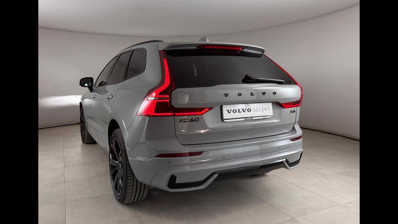 VOLVO XC60 Ultra Black Edition T6 AWD AUT