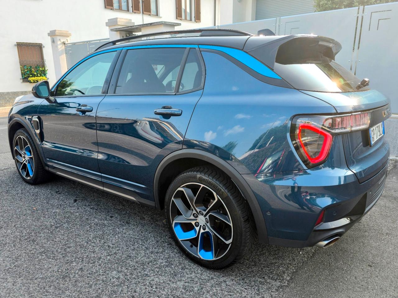 Lynk&co 01