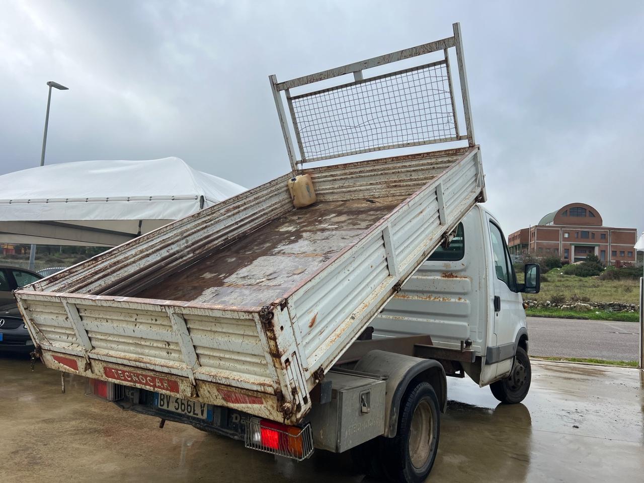 IVECO DAILY 35c9 ribaltabile trilaterale