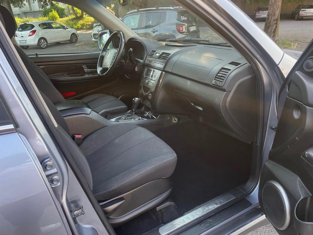 Ssangyong Rexton W 2.0 Xdi 4WD A/T Classy 7 posti2013