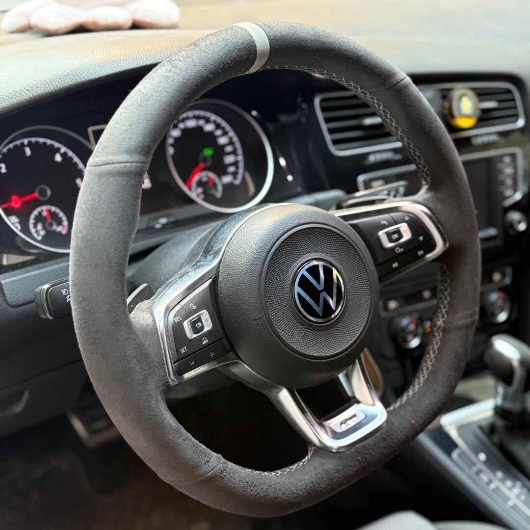 Volkswagen Golf 1.6 TDI 110cv allestimento R-Line
