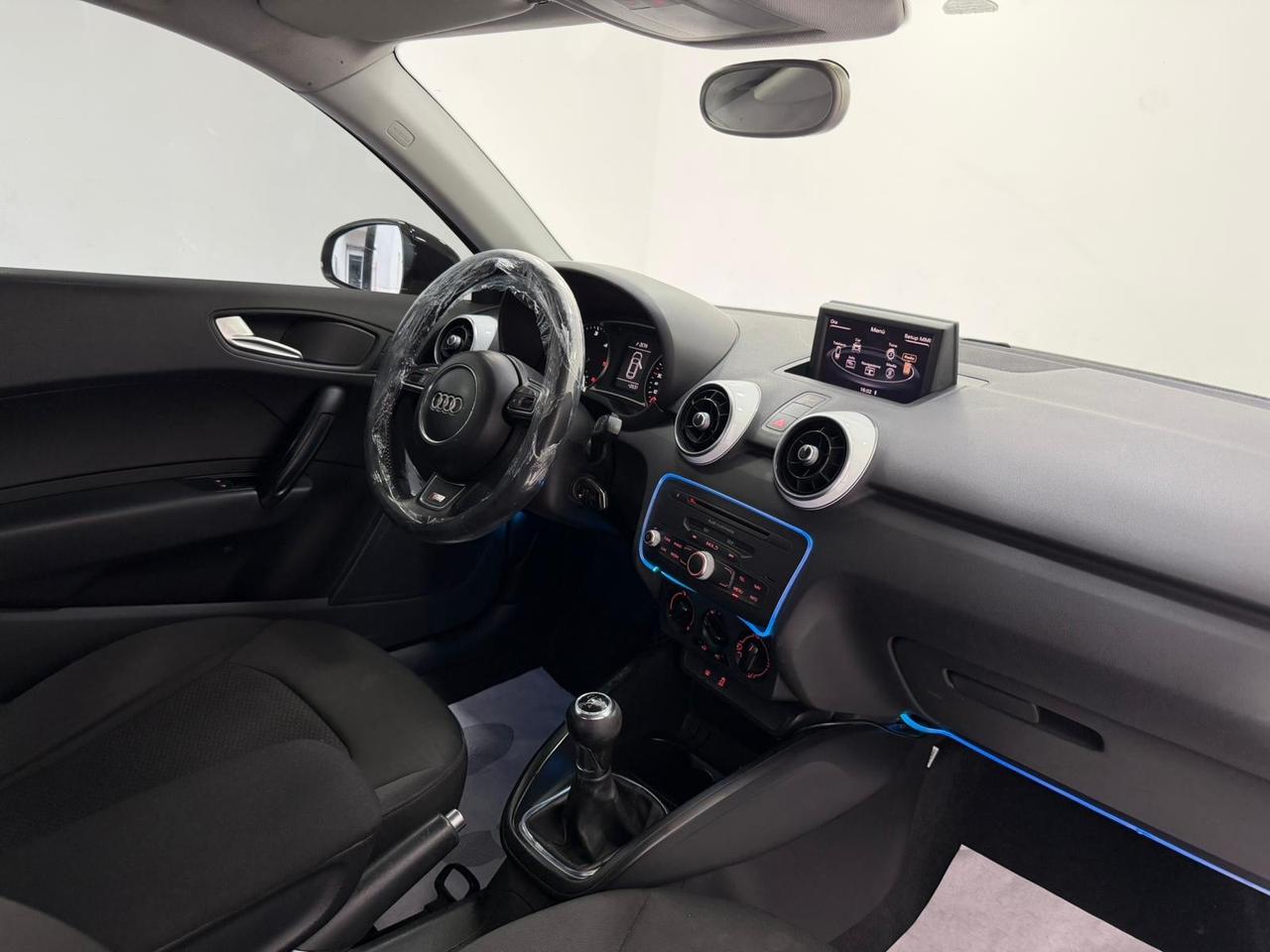 Audi A1 1.6 TDI S line edition