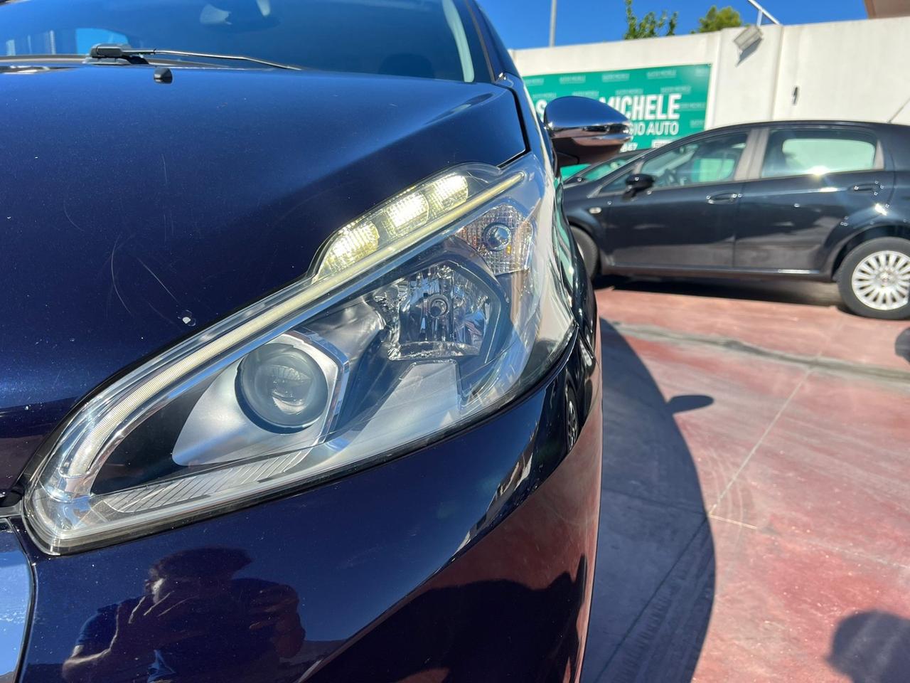 Peugeot 208 PureTech 82 5 porte Allure
