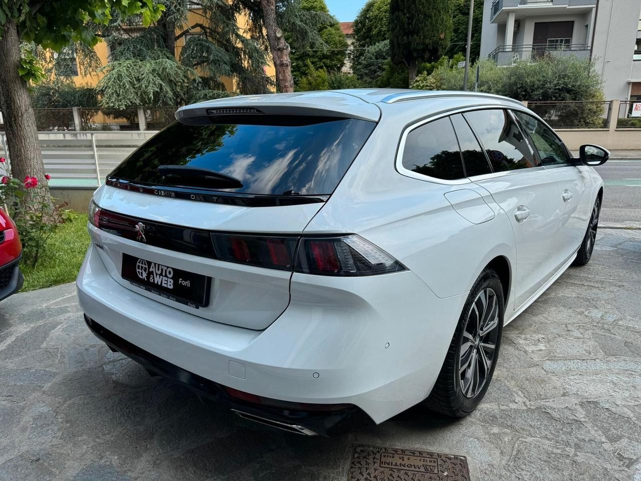 PEUGEOT 508 BlueHDi 130 S&SEAT8 ALLURE NEOPAT