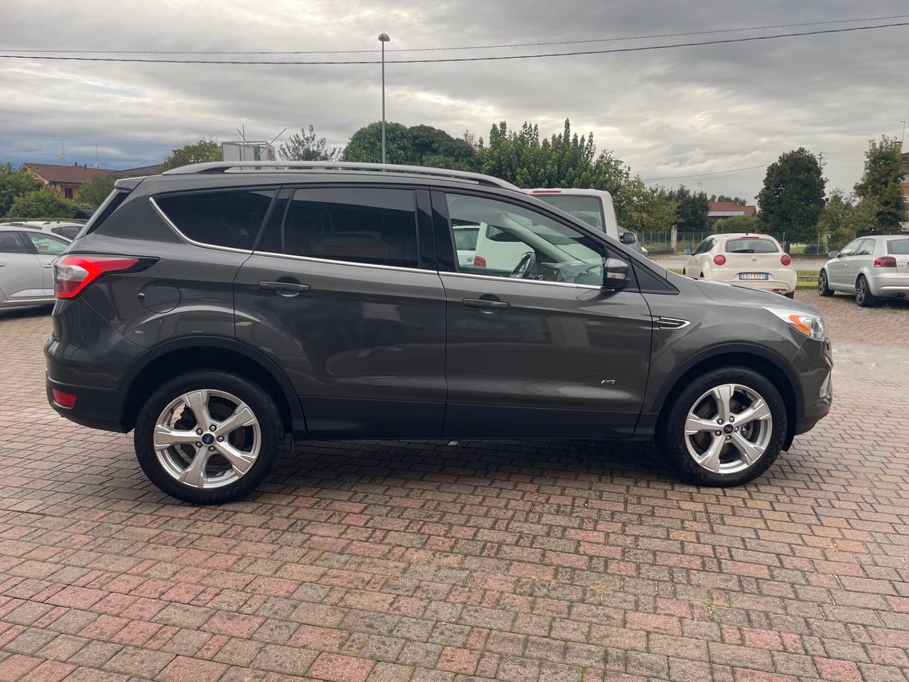 Ford Kuga 2.0 TDCI 150 CV S&S 4WD Titanium