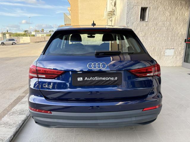 AUDI Q3 35 2.0 TDI S tronic Business COCKPIT