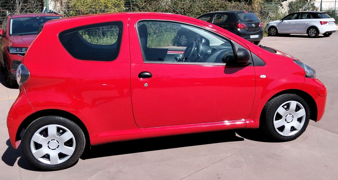 TOYOTA AYGO 1.0 SENZA UN GRAFFIO 12 MESI DI GARANZIA