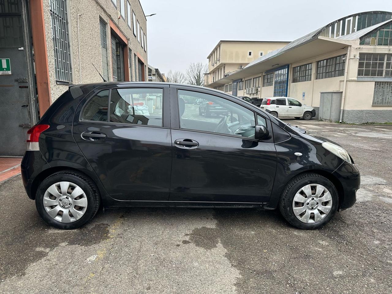 Toyota Yaris 1.0 5 porte Now GPL