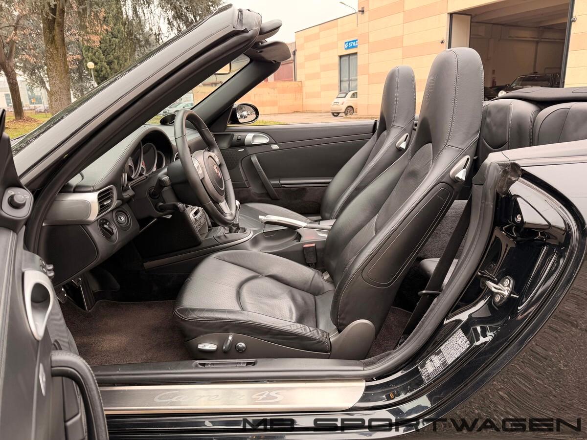 Porsche 911 Carrera 4S Cabriolet