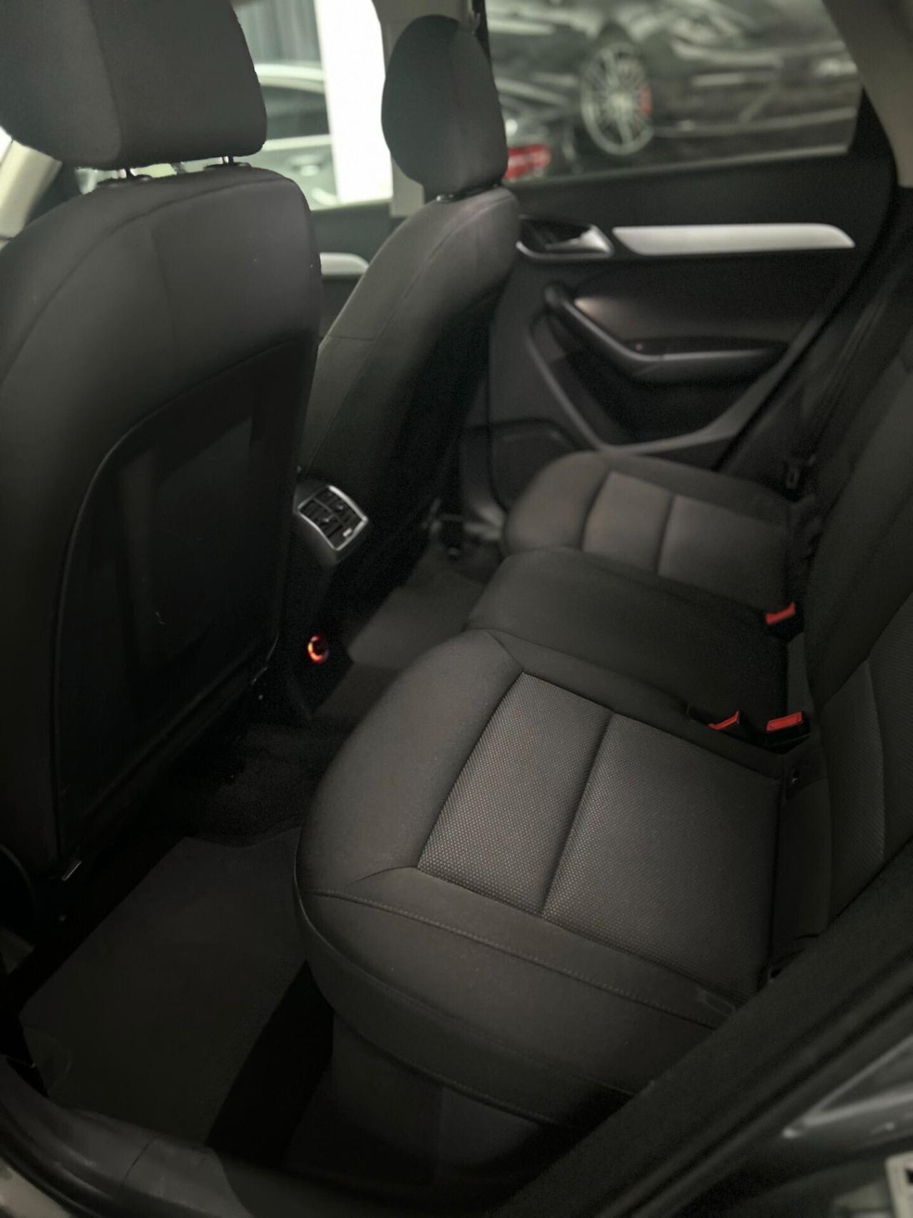 Audi Q3 2.0 TDI S tronic S-Line - 2017