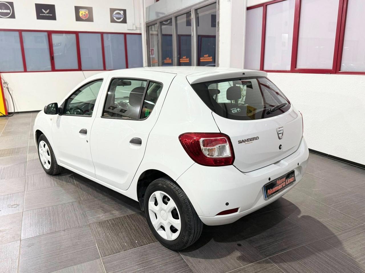 Dacia Sandero 1.2 benzina 75CV Serie Speciale Laureate Family