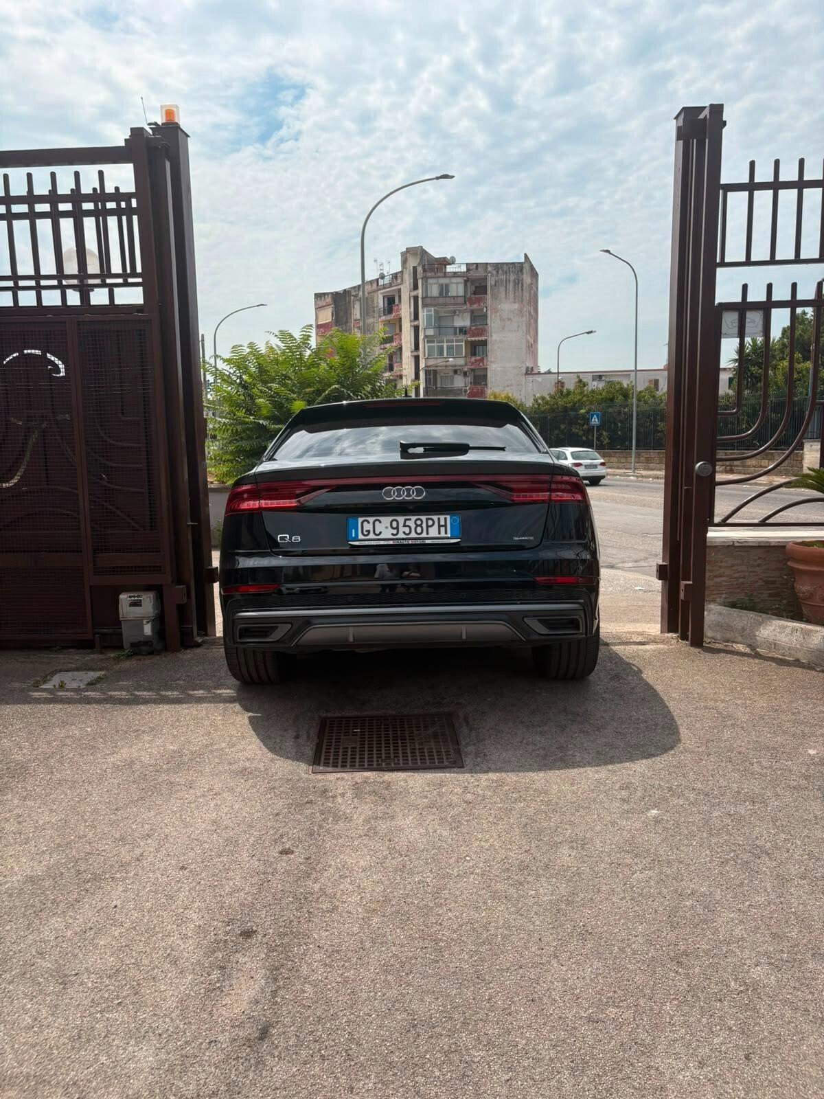Audi Q8 SQ8 TDI quattro tiptronic