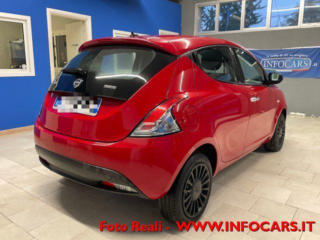 LANCIA Ypsilon 1.0 FireFly 5 porte S&S Hybrid Silver