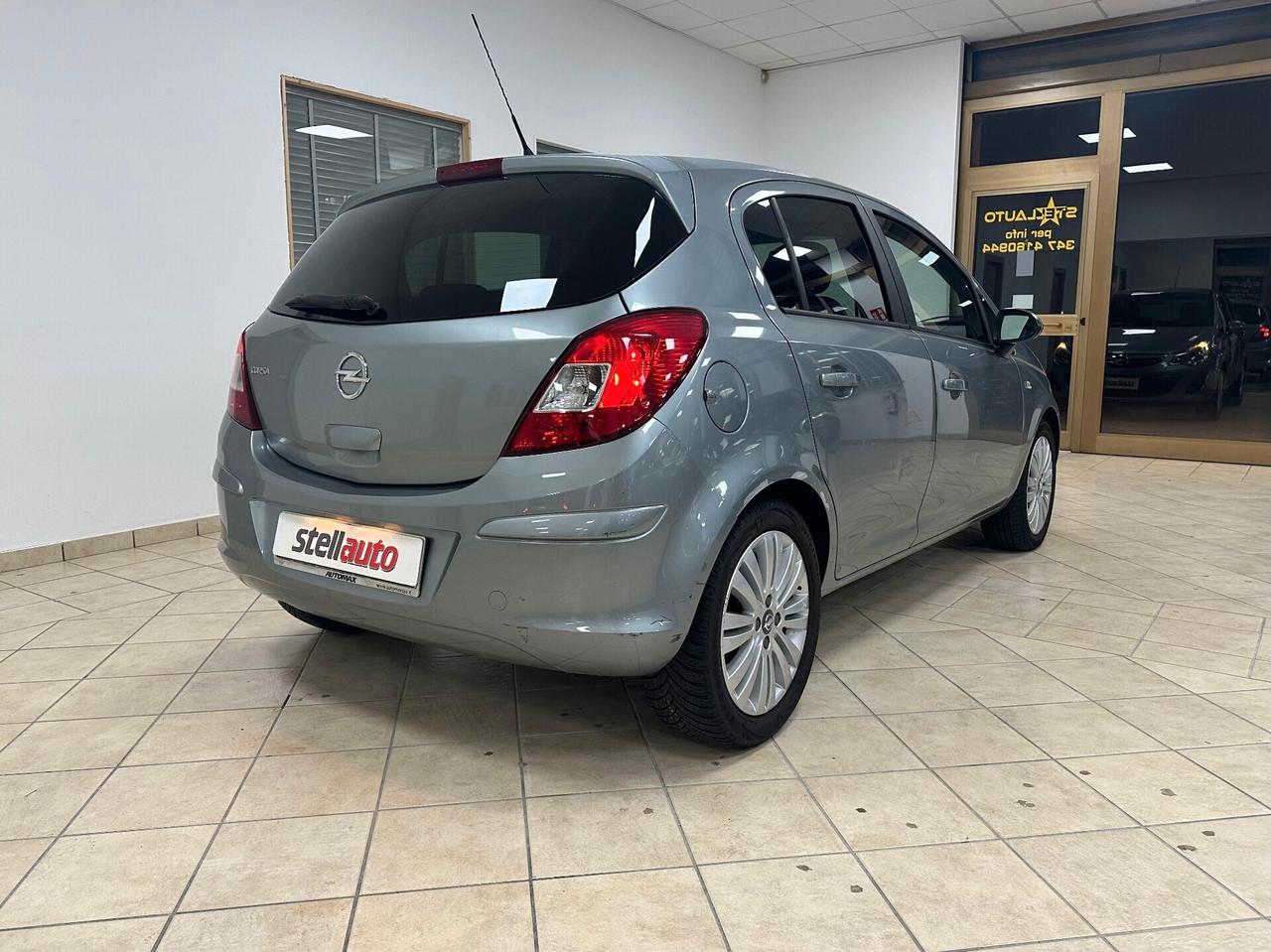 Opel Corsa 1.2 5 porte