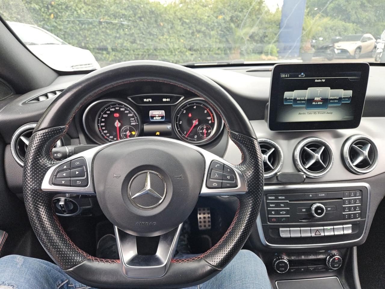 Mercedes-benz CLA 200 d Premium