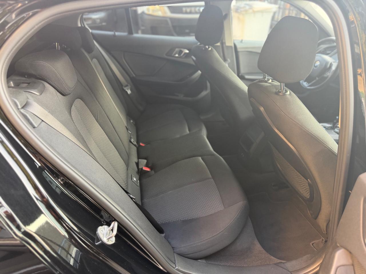 Bmw 118 118i 5p. Colorvision Edition