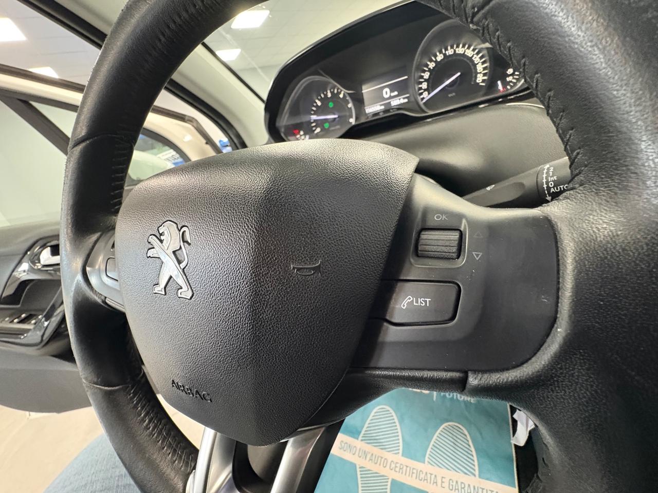 Peugeot 208 1.6 hdi 92 CV 2013 neopatentati