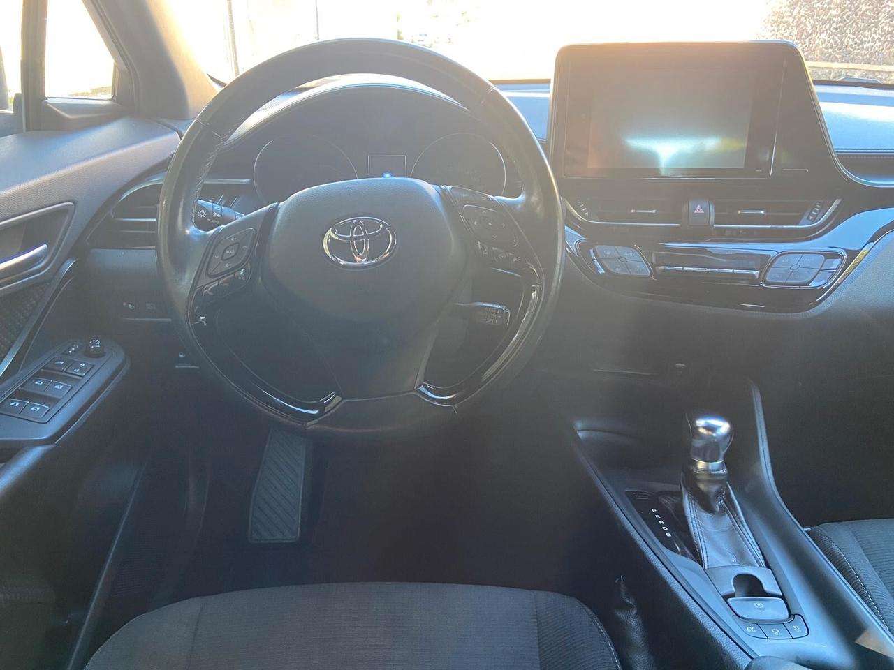 Toyota C-HR 1.8 Hybrid E-CVT Active