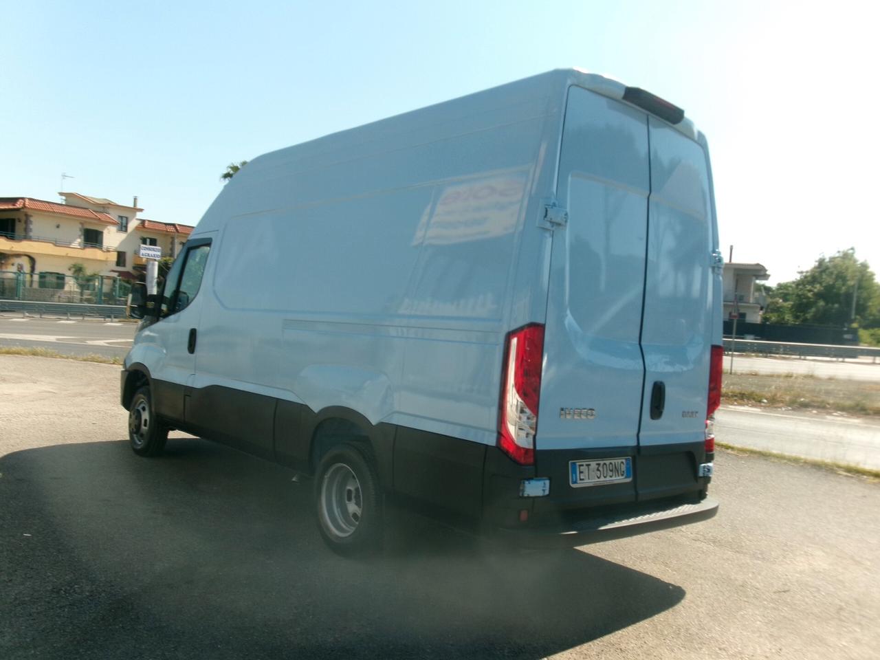 Iveco Daily 35C13 2.3 130CV E5 FURGONE GEMELLATO P.3520 H3 **135000KM**