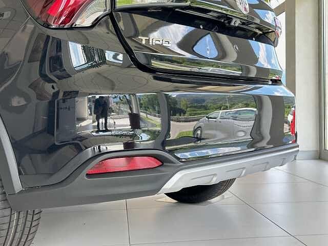 Fiat Tipo 1.5 Hybrid DCT 5 porte Cross KM0