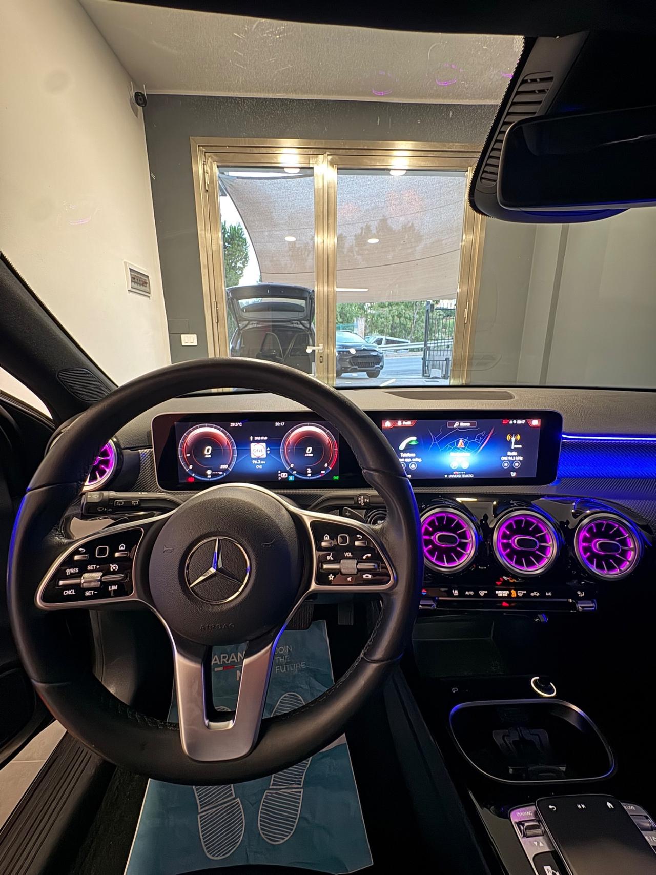 Mercedes classe A 180D Automatic luci ambient