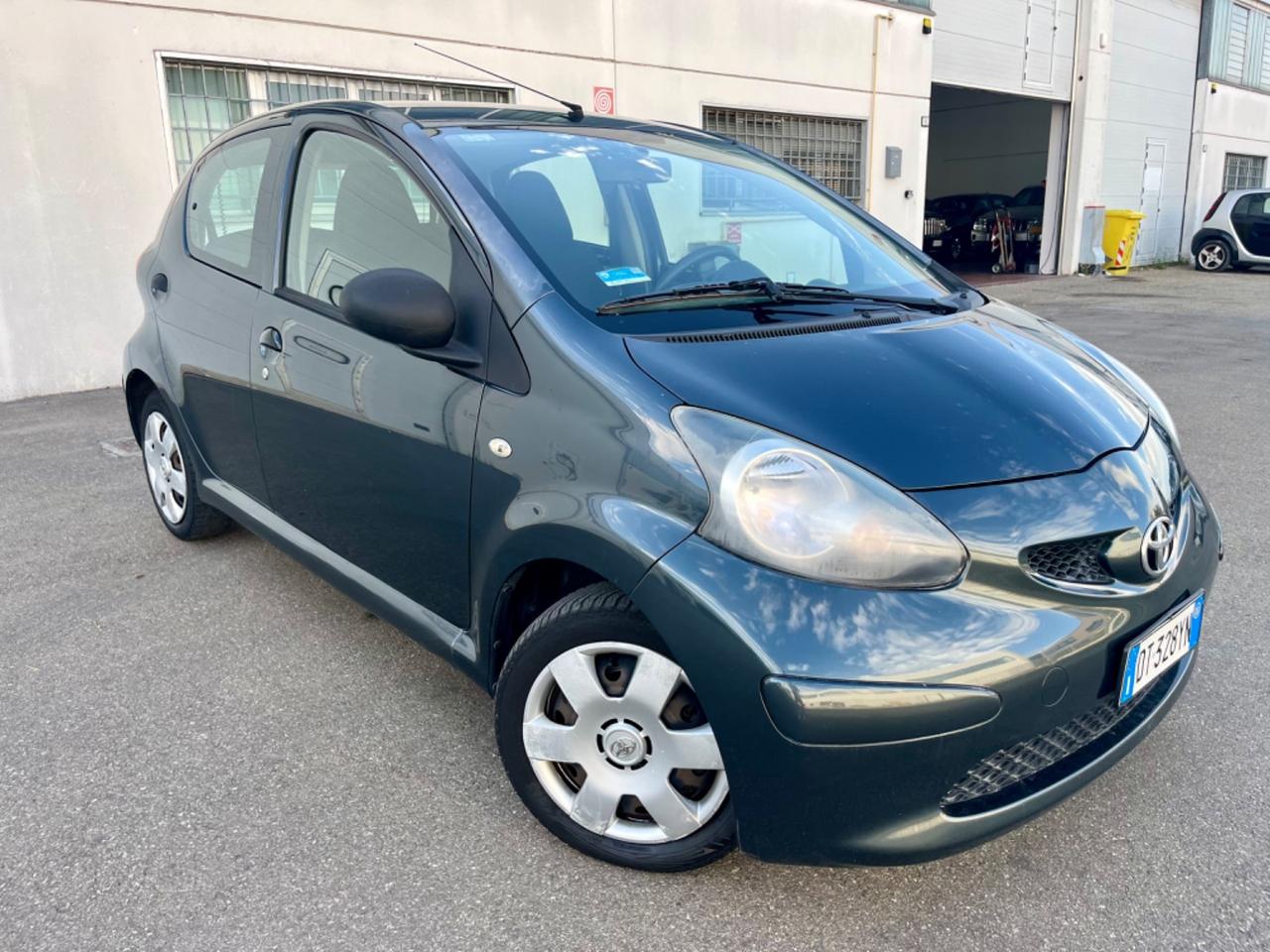 Toyota Aygo 1.0benz 2008 86.000km per neopatentati