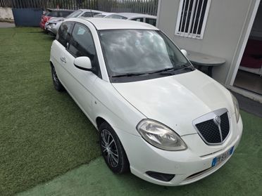 Lancia Ypsilon 1.4 E-Collection GPL