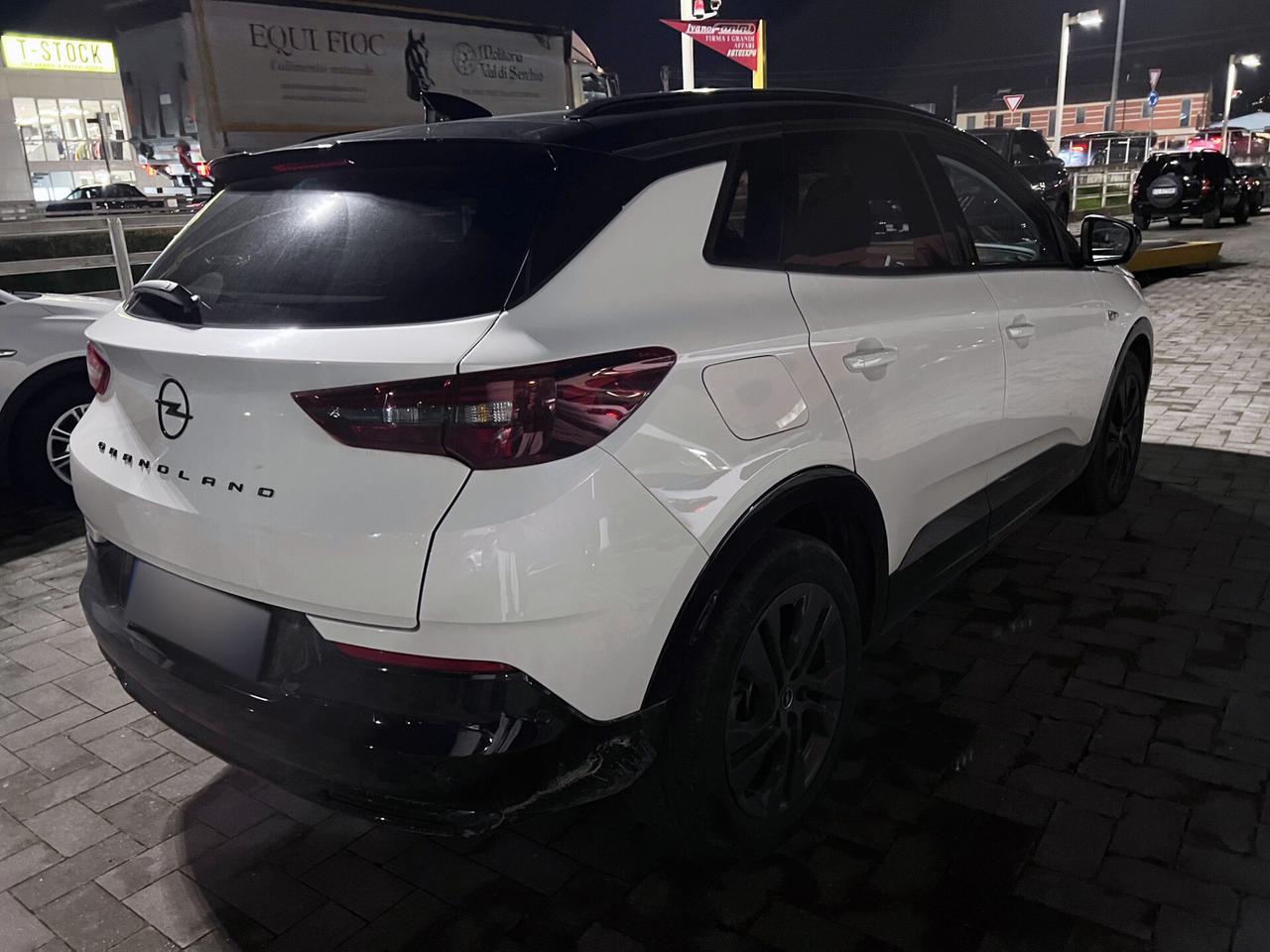 Opel Crossland 1.2 Turbo 12V 130 CV Start&Stop Design & Tech