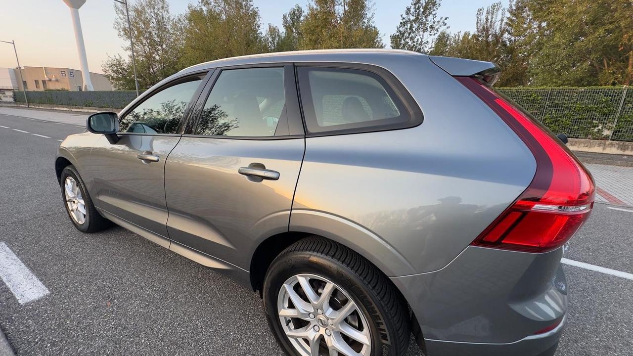 Volvo XC 60 XC60 D5 AWD Geartronic R-design