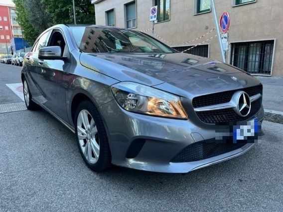 MERCEDES-BENZ A 180 d Sport