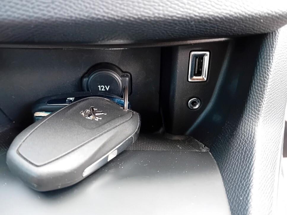 Peugeot 308 BlueHDi 150 S&S SW Allure