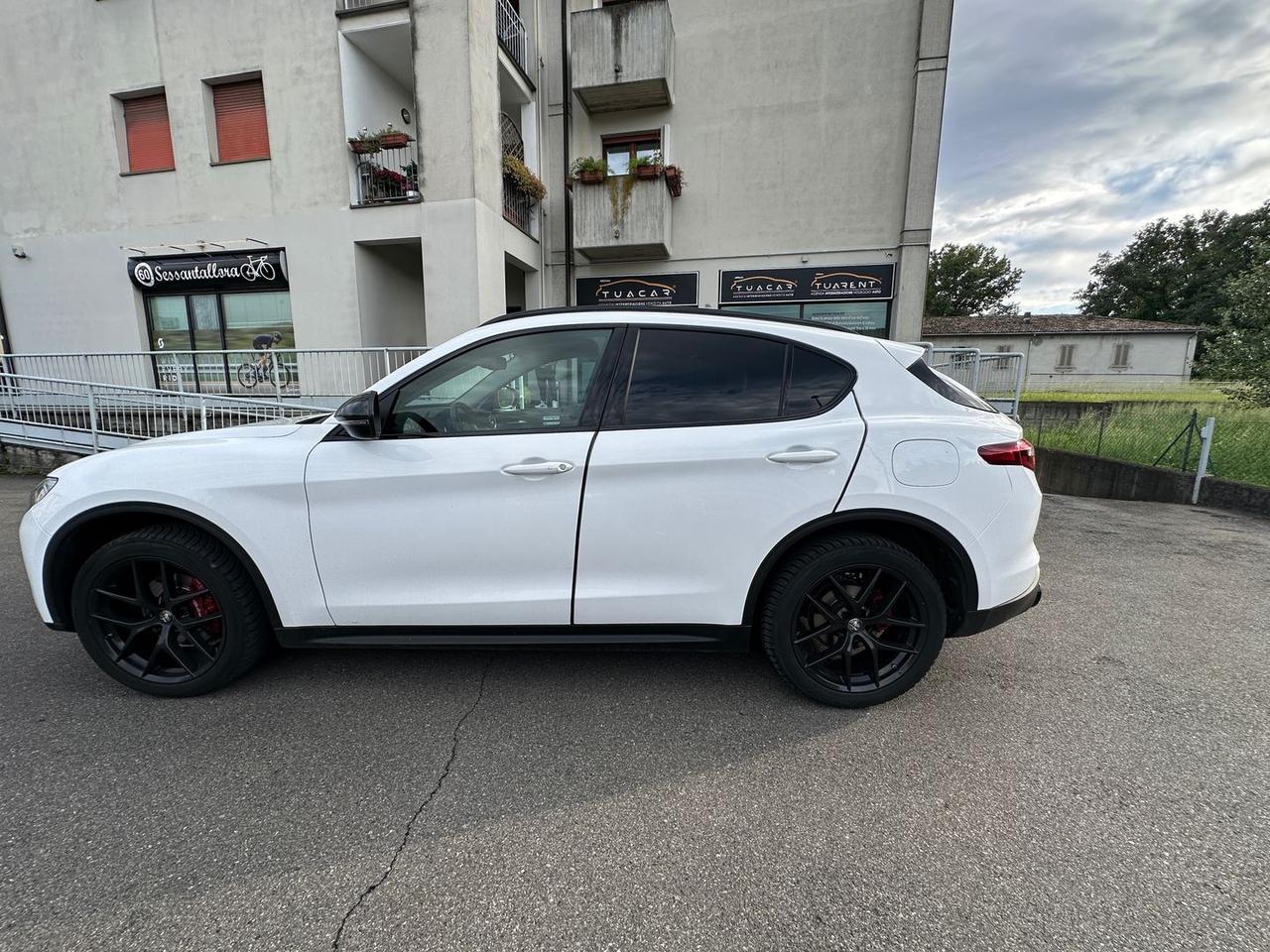 Alfa Romeo Stelvio B-Tech 2.2