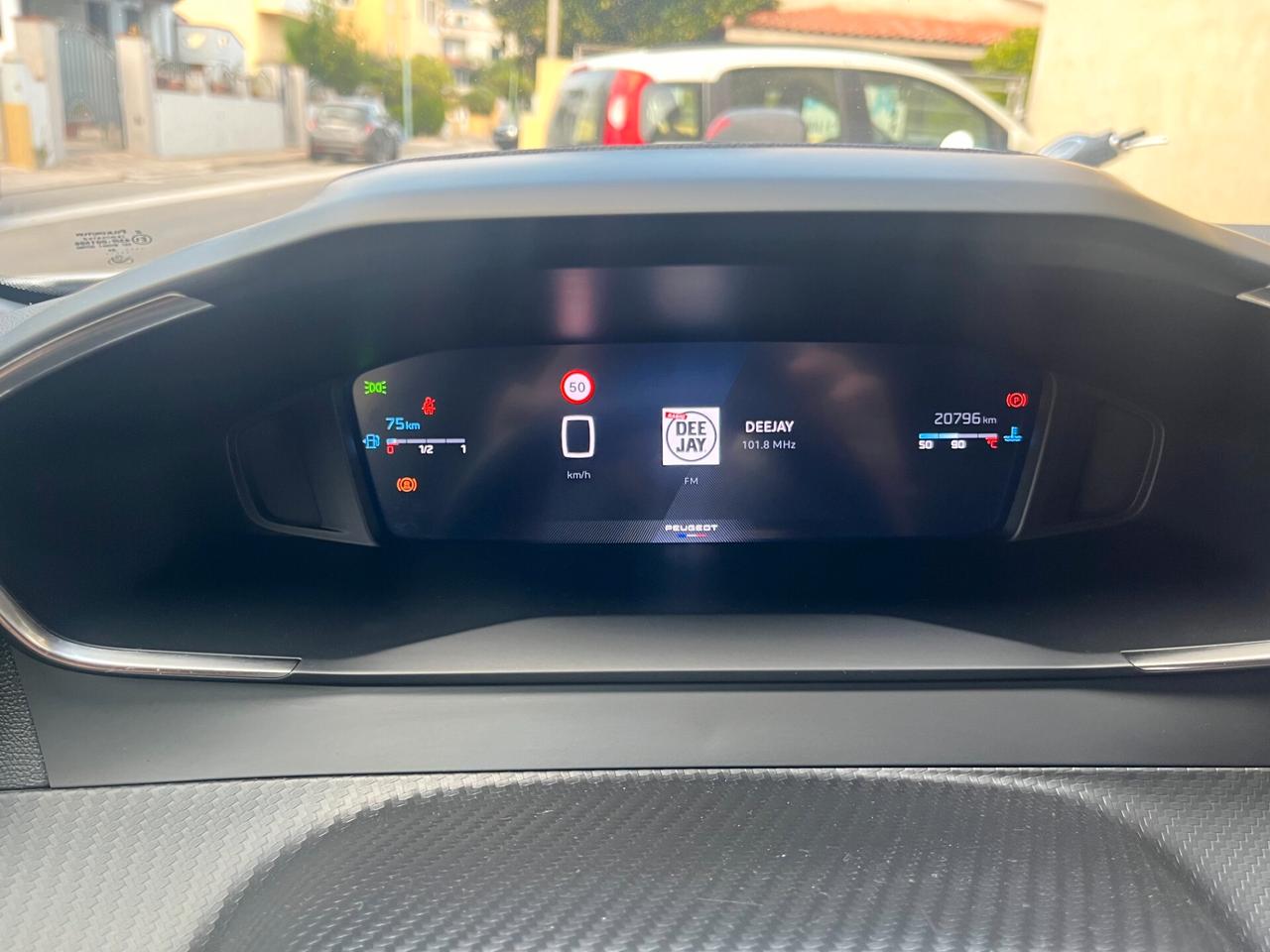 Peugeot 2008 PureTech 100 S&S Allure