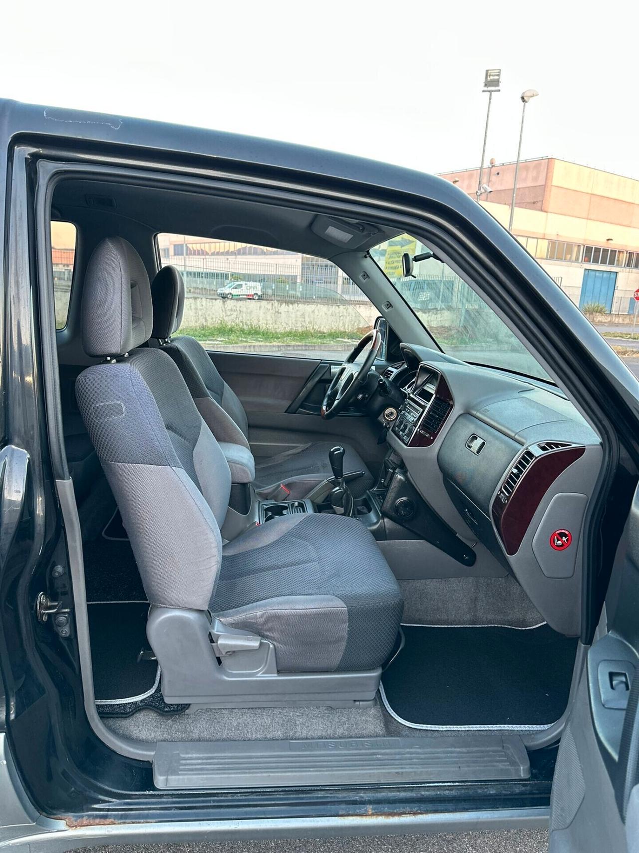Mitsubishi Pajero 3.2 16V DI-D 3p. GLX