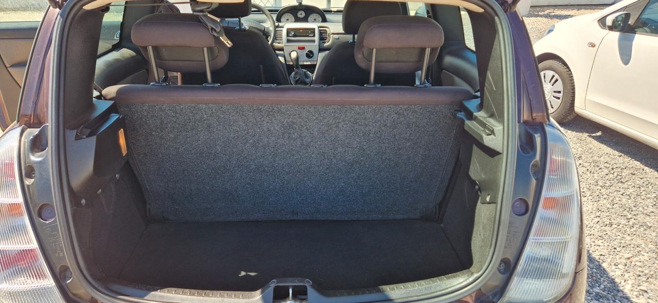 Lancia Ypsilon 1.3 MJT 90 CV Oro