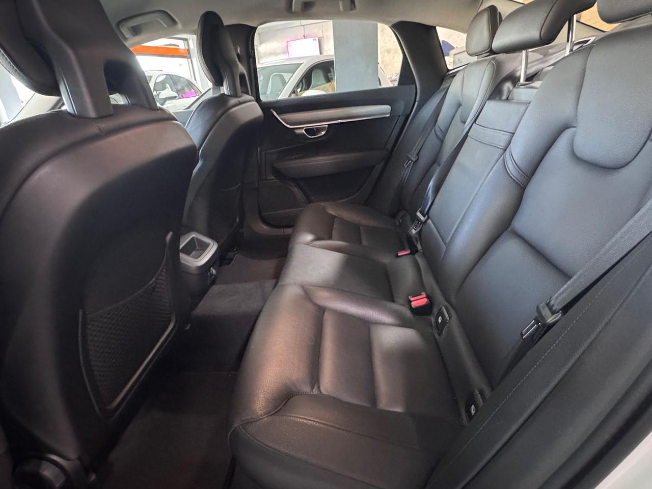 Volvo S90 Momentum 2.0 D3 #7447