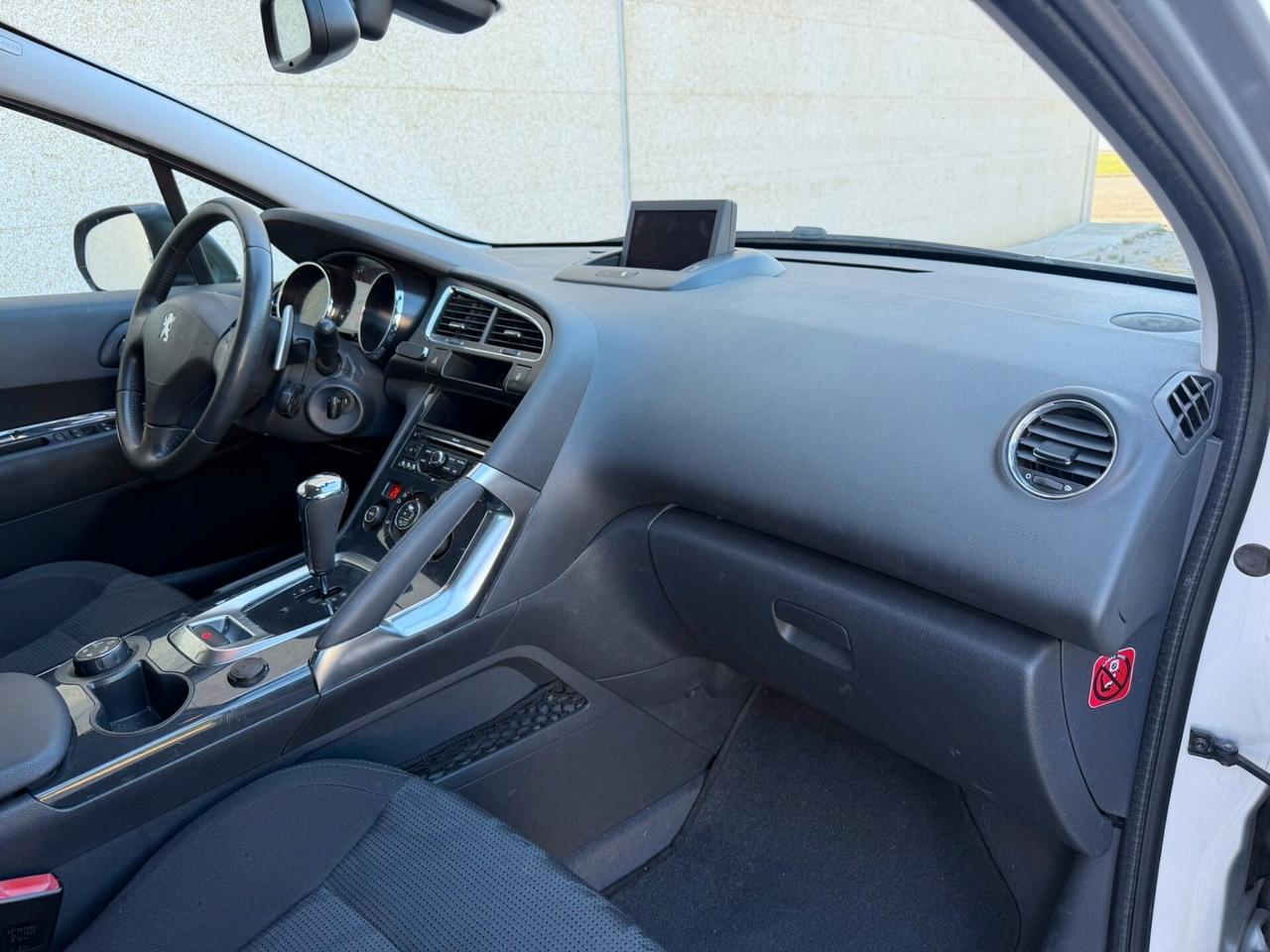 Peugeot 3008 1.6 HDi 112CV Automatico