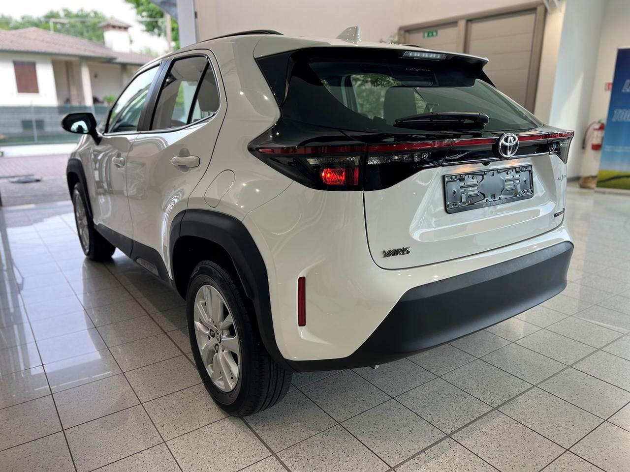 TOYOTA Yaris Cross 1.5 Hybrid 116 e-ctv CV Business