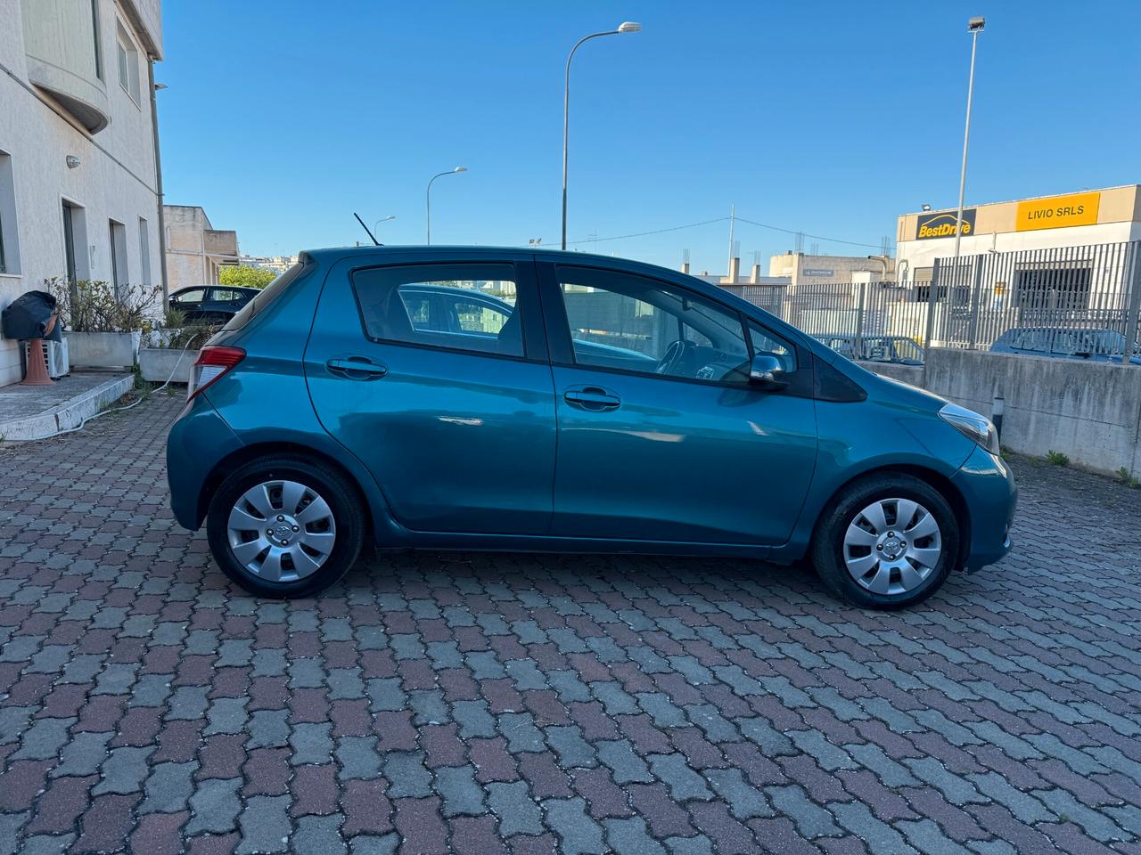 Toyota Yaris 1.0 5 porte Active RetroCam Bluetooth