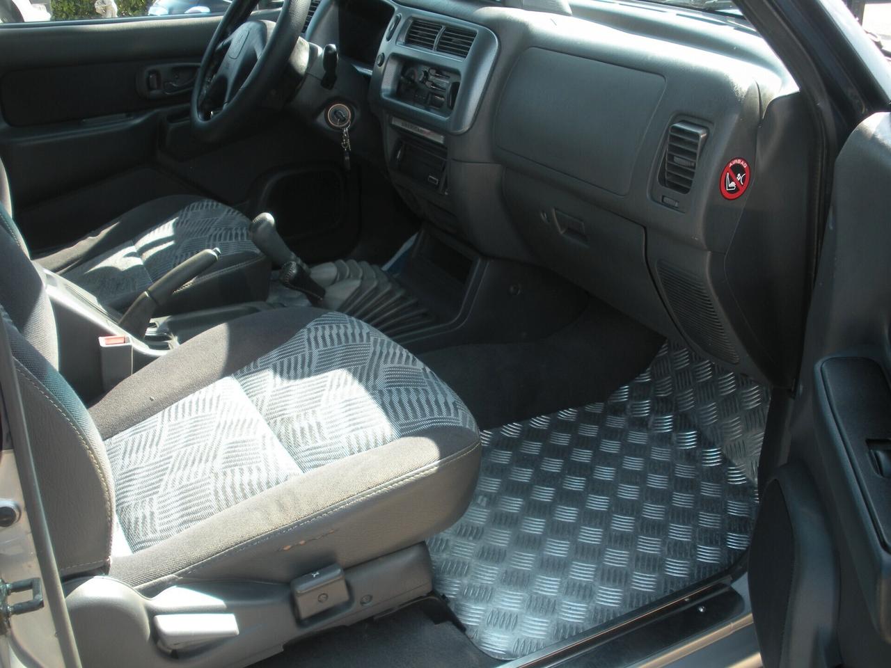 Mitsubishi L200 2.5 TDI 4WD Double Cab AMERICAN STYLE